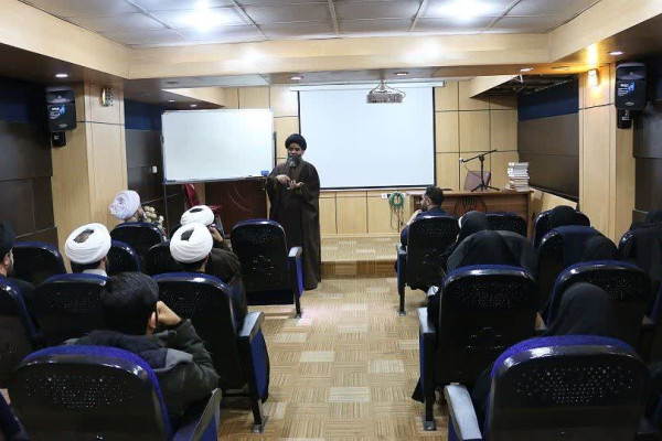 دوره آموزشی «معارف اسلام ناب» ویژه اساتید استان کردستان برگزار شد