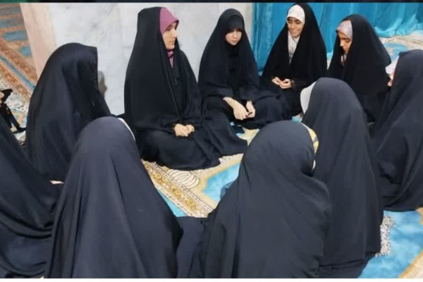 نشست مدیر قرارگاه نوجوانی شهرستان دیلم با دختران حاج قاسم برگزار شد
