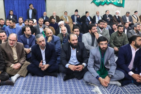 کانون مداحان و جامعه هیأت با رهبر جدید انقلاب بیعت کردند