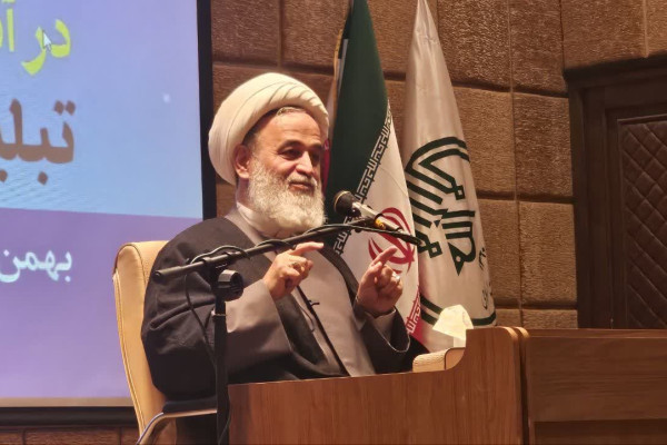 تبلیغ توصیفی باید جایگزین تبلیغ استدلالی شود