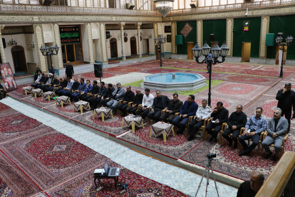 تجلیل از خادمان و برگزار کنندگان مراسم عصر عاشورا « یوم الحسین ع»