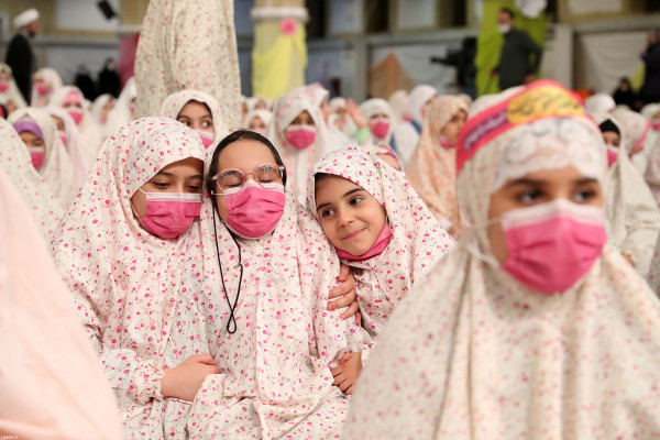 “天使庆典”，最高领袖出席