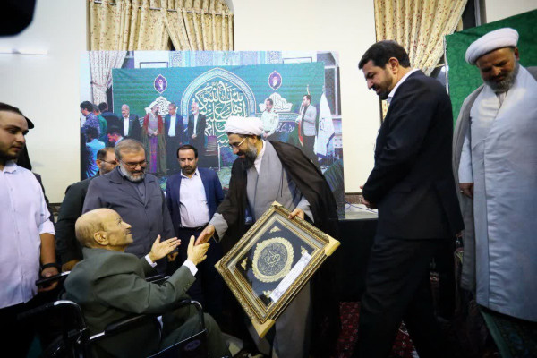 همایش سیره‌سرایان اهل بیت(ع) با هدف پاسداشت فرهنگ و شعائر حسینی و تجلیل از هیئت‌های مذهبی و پیرغلامان حسینی، همدان برگزار شد