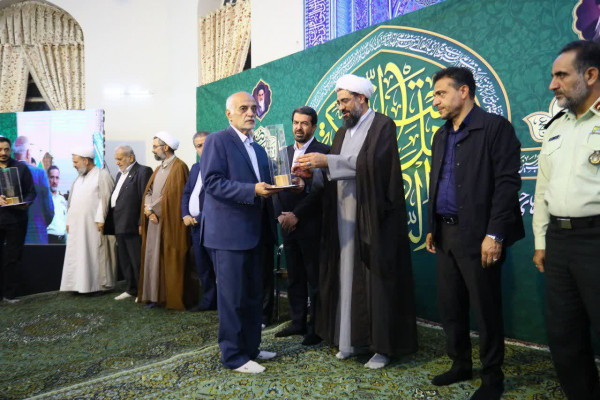 همایش سیره‌سرایان اهل بیت(ع) با هدف پاسداشت فرهنگ و شعائر حسینی و تجلیل از هیئت‌های مذهبی و پیرغلامان حسینی، همدان برگزار شد