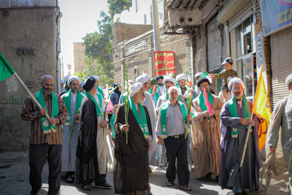 شادپیمایی بزرگ خانوادگی امت احمد(ص) در دیار الوند