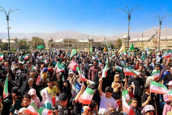 شادپیمایی بزرگ خانوادگی امت احمد(ص) در دیار الوند