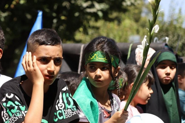 شادپیمایی بزرگ خانوادگی امت احمد(ص) در دیار الوند