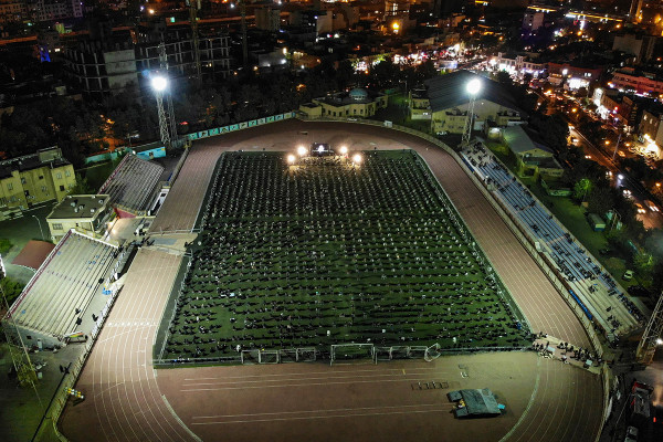 在保持社交距离的情况下举行伊玛目侯赛因（愿他安息）的悼念活动