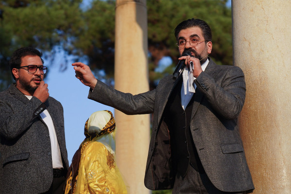 إقامة احتفال محفل في مرقد حافظ الشيرازي