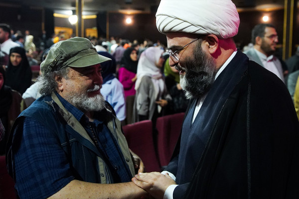 The ۱۴th International ۱۰۰ Film Festival Held