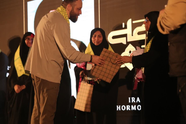 اجتماع نصر با حضور یاران صمود و خانواده شهدای لبنانی در ناو شهید رودکی