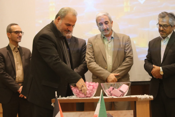 آیین قرعه‌کشی شرکت‌کنندگان پویش ملی «زندگی با آیه‌ها»