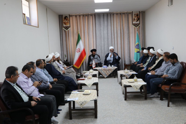 نشست هم‌اندیشی طرح ربیّون با حضور جمعی از مدیران شهرستان‌های شمال استان فارس، به همت اداره تبلیغات اسلامی شهرستان خرم‌بید