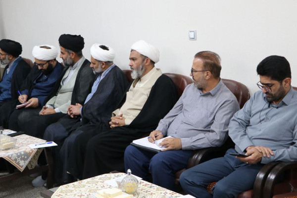 نشست هم‌اندیشی طرح ربیّون با حضور جمعی از مدیران شهرستان‌های شمال استان فارس، به همت اداره تبلیغات اسلامی شهرستان خرم‌بید