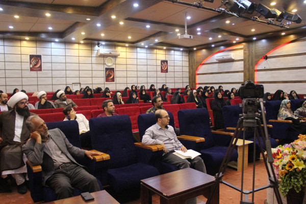 برگزاری کلاس آموزشی تدبر در قرآن کریم در شهرستان ایلام