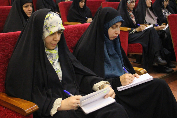 برگزاری کلاس آموزشی تدبر در قرآن کریم در شهرستان ایلام