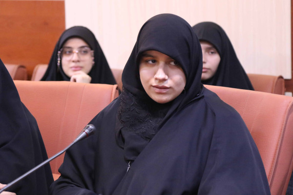 برگزاری  نشست دختران حاج قاسم در استان ایلام