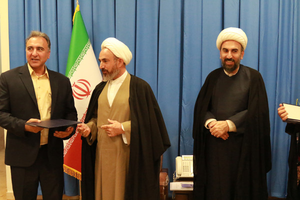 برگزاری سومین جلسه هماهنگی گسترش و توسعه شورای قرآنی در دفتر نماینده ولی‌فقیه در استان ایلام