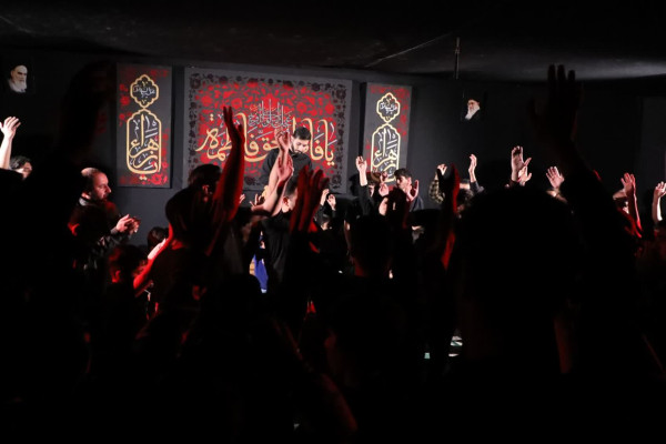 برپایی محافل عزای فاطمی در شهرکرد با عطر شهدای گمنام