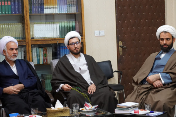 نشست تبیینی، محتوایی حوزه معارف اسلام ناب، با حضور مسئولین و متولیان مراکز استان همدان
