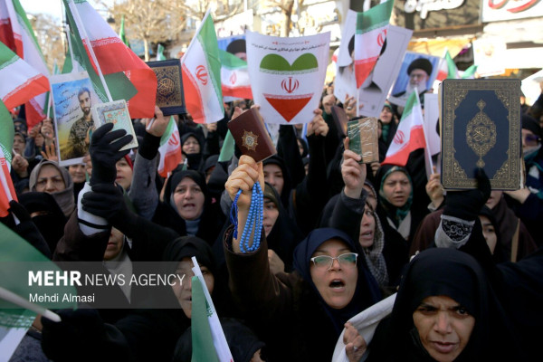 خیزش زنجانی ها در محکومیت اقدامات اغتشاشگران