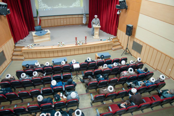 "زندگی با آیه ها" طرح قرآنی برای مقابله با فتنه هاست