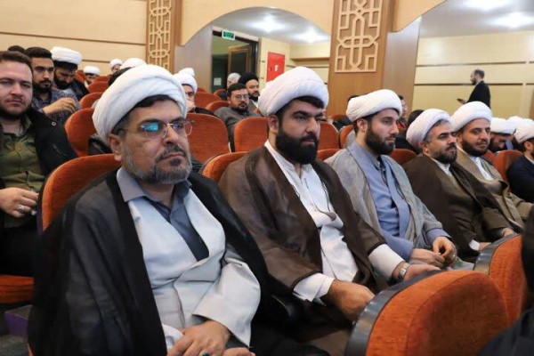 تبیین طرح «زندگی با آیه‌ها» در همایش مبلغان رمضان