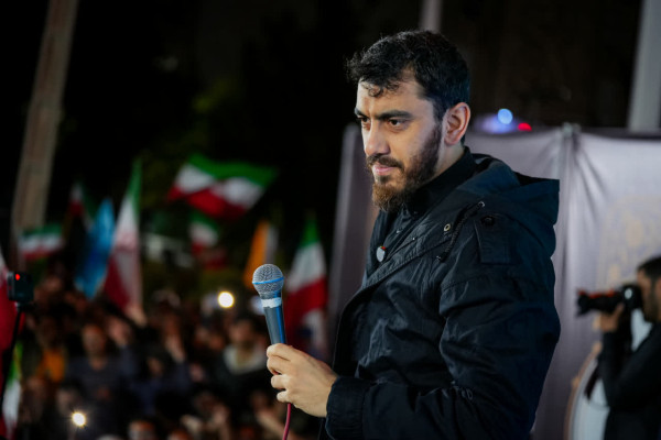 برای این خاک مقدس ، برای ایران ، تا اخرین نفس ، مقاومت کنید ...