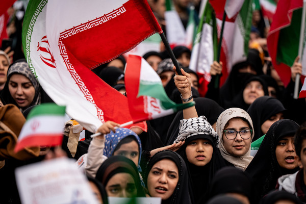 مراسم چهلم شهدای مدرسه میناب برگزار شد