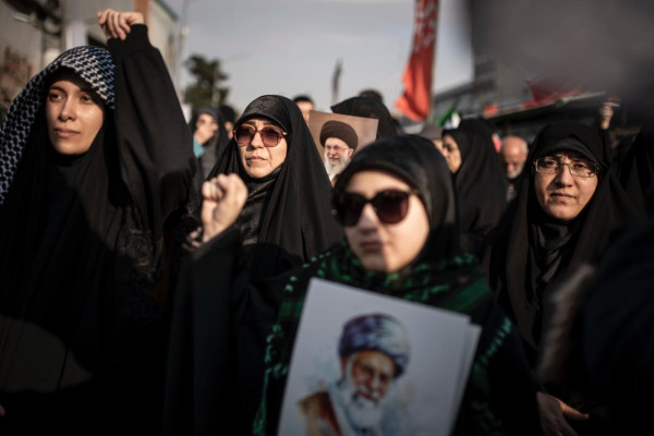 مراسم بیعت با آیت‌الله سید مجتبی خامنه‌ای با حضور جمع کثیری از مردم