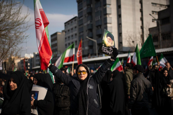 مراسم بیعت با آیت‌الله سید مجتبی خامنه‌ای با حضور جمع کثیری از مردم