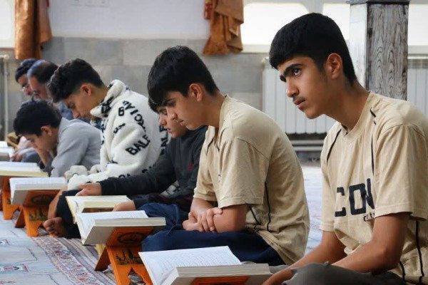 برگزاری محفل انس با قرآن کریم در روستای توداره روته