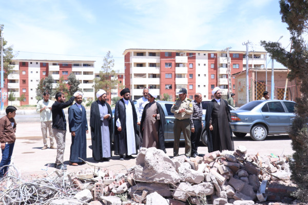 دیدار خانواده شهید طلبه جنگ رمضان و جانباز طلبه حادثه تروریستی میدان آزادی کرمان