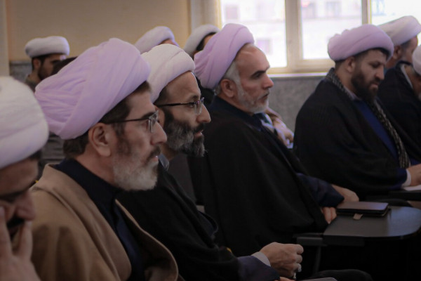 برگزاری جلسه تبیینی جنگ یا صلح