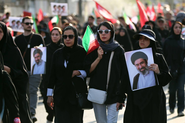 آیین تشییع پیکر مطهر رهبر شهید انقلاب در تهران برگزار شد
