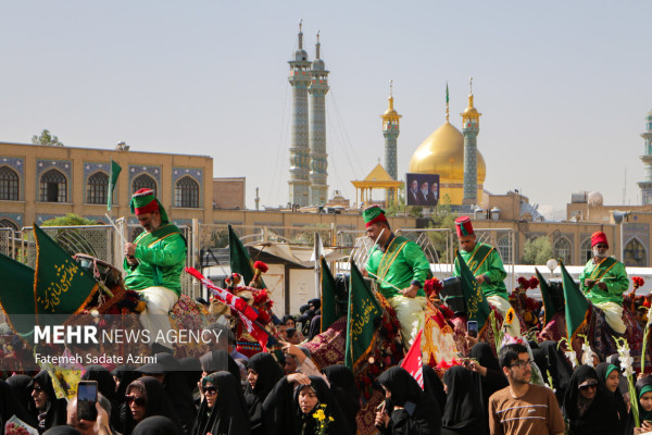 آیین استقبال ورود کاروان نمادین حضرت معصومه (س) به قم