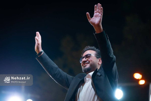 «محفل ستاره‌ها» در میدان انقلاب برپا شد