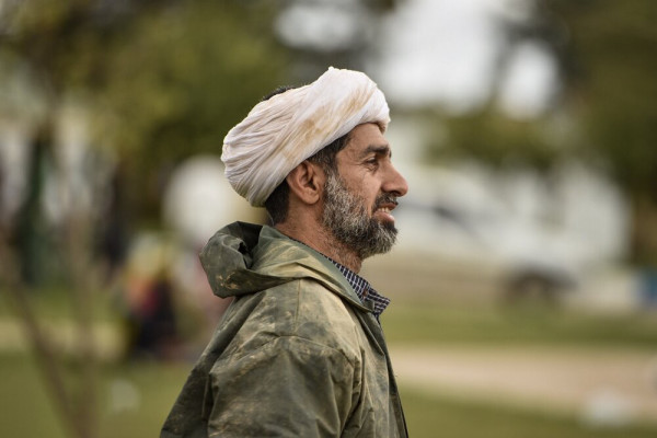 המסגד כמרכז חיים: הקשר העמוק בין אנשי הדת באיראן לעם