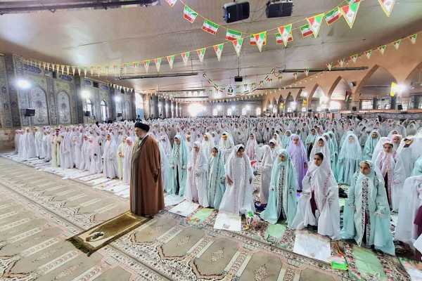 جشن تکلیف دختران دانش آموز در یاسوج برگزار شد