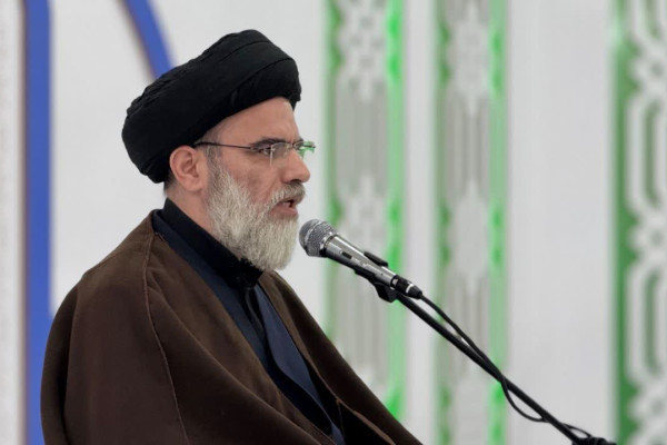 همراهی و اتحاد مردم هوشیار و بصیر خط بطلان همه  تهدیدات است